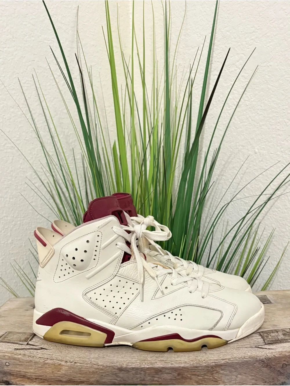 Air Jordan 6 Retro 2015 Maroon Sneakers